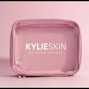Kylie skin travel bag